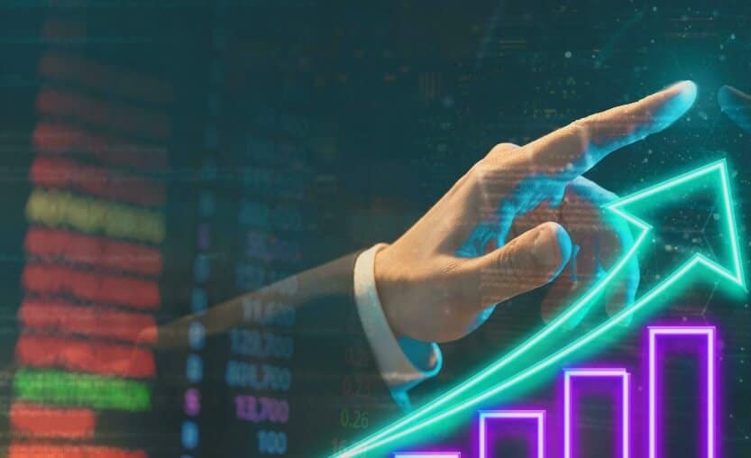 hand movind with forex chart going up